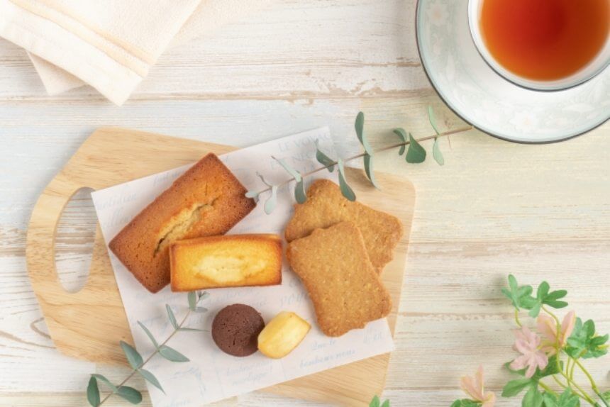 高級菓子、紅茶