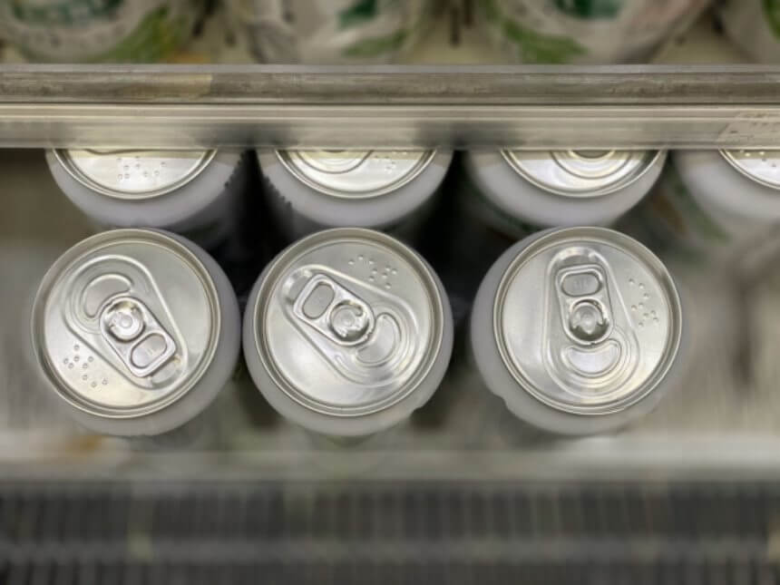 ビール缶 整列