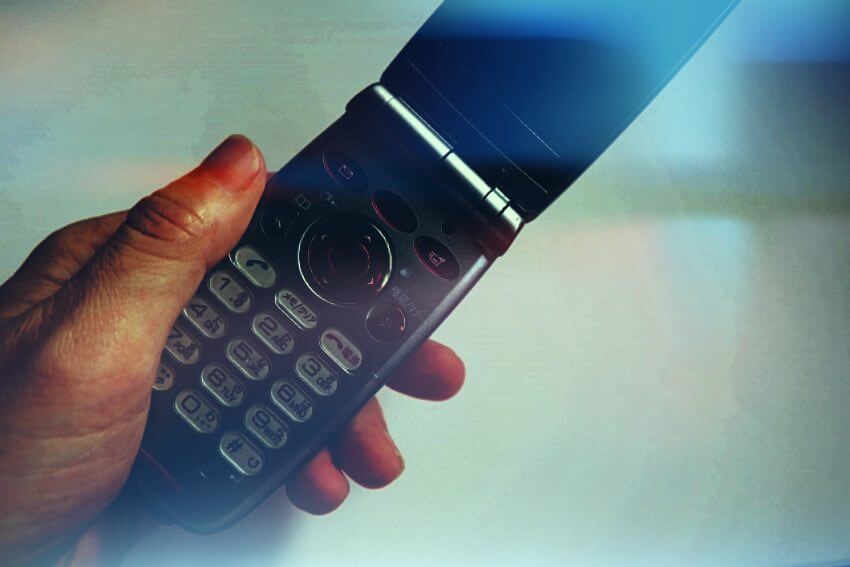 携帯電話6